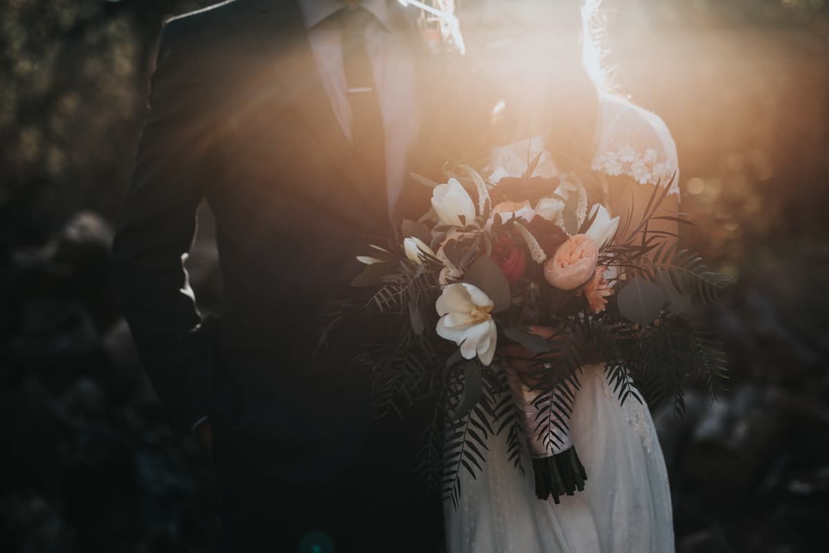 5 Creative Ways to Collect Wedding Photos from Guests